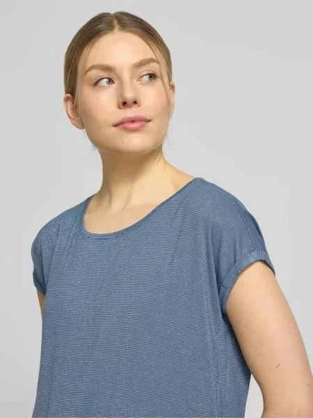 T-shirt o kroju comfort fit z błyszczącą przędzą model ‘LAVA’ Vero Moda niebieska