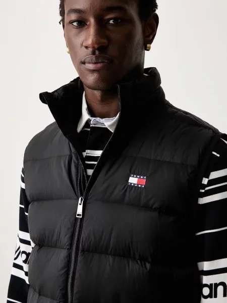 Tommy Jeans пухен елек мъжки черно