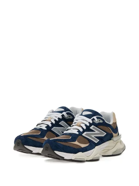 Велурен суичър с качулка New Balance бродиран бяло