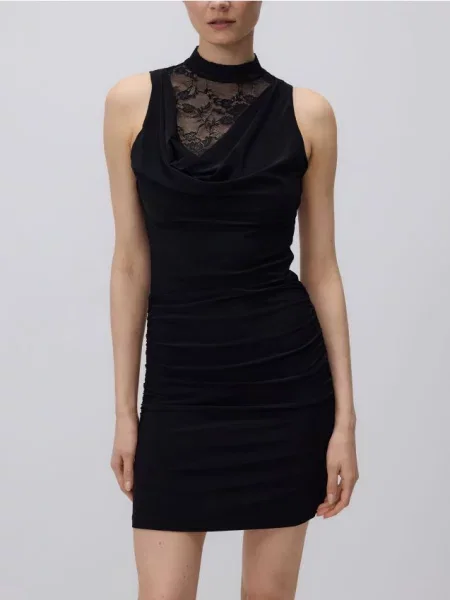 Reserved Rochie mini cu dantelă negru