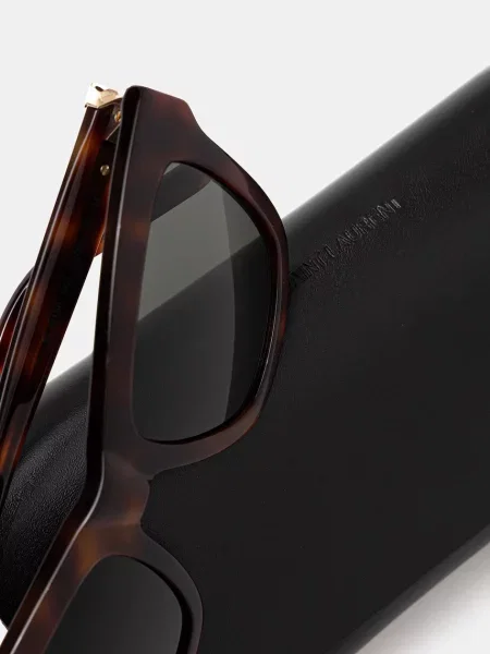 Солнцезащитные очки Saint Laurent