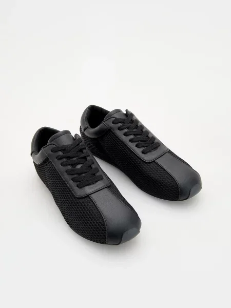 Кроссовки Reserved черные