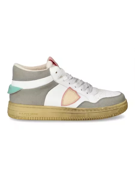 Sneakersy Philippe Model w miejskim stylu