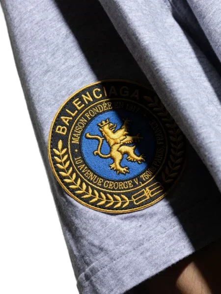 Tricou Balenciaga gri