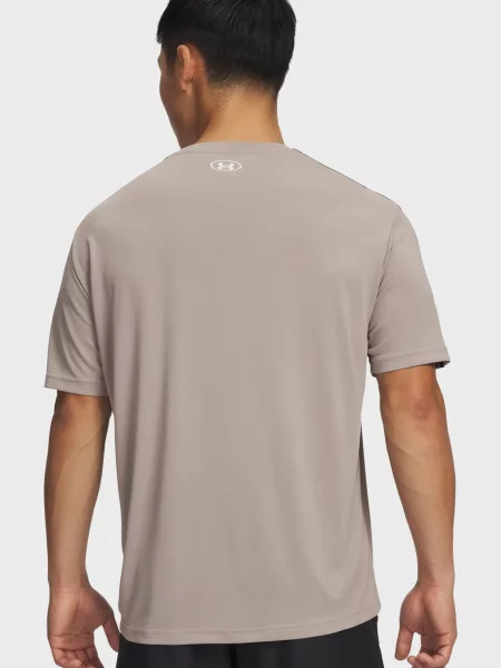 Спортивная футболка Under Armour бежевая
