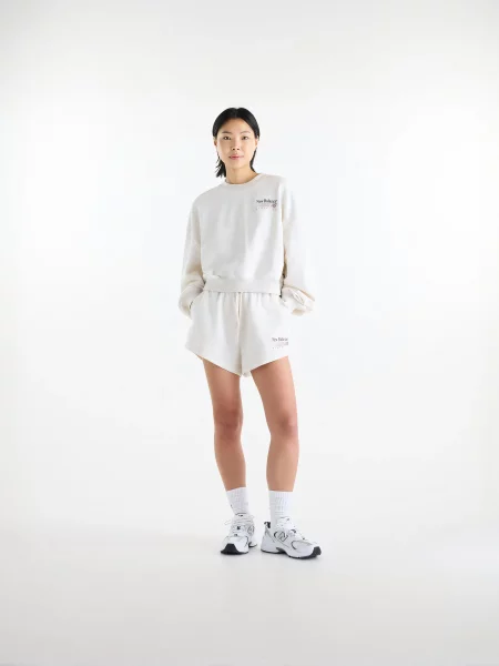 Свитер New Balance белый