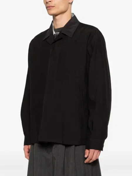 S ovratnikom blejzer Our Legacy crna