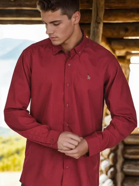 Риза Dewberry червено