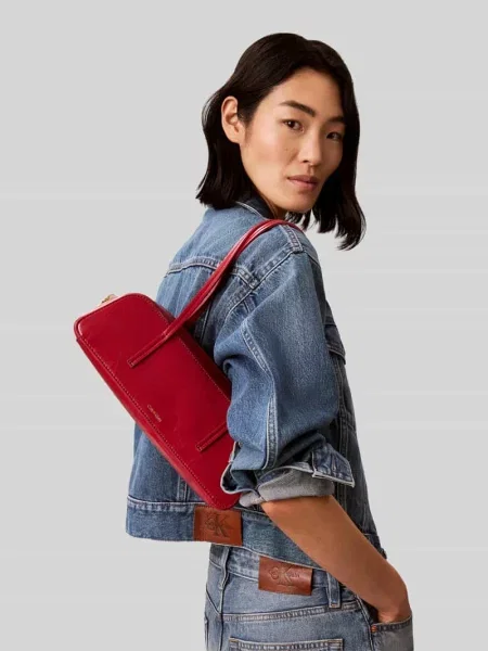 Calvin Klein torebka bagietka z imitacji skóry czerwona