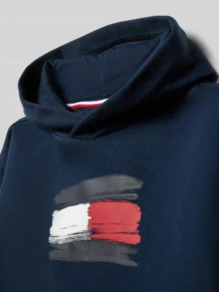 Bluza z kapturem o kroju regular fit z mieszanki bawełny Tommy Hilfiger granatowa