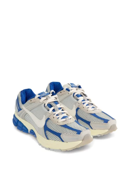 Sneakerși Nike Vomero gri
