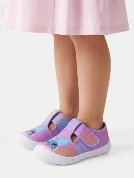 Σκαρπινια Furby
