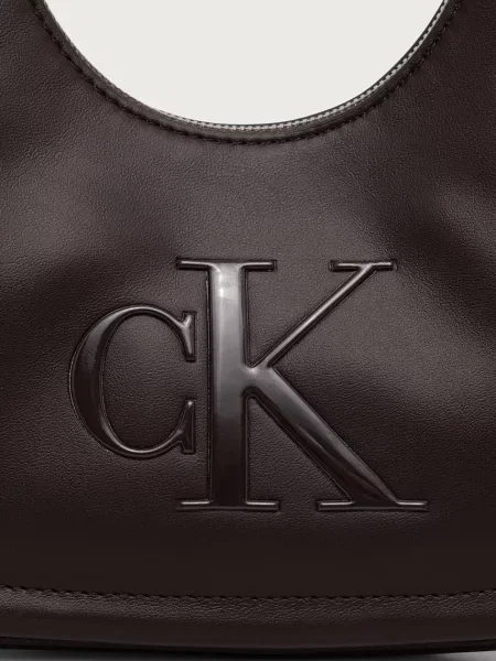 Calvin Klein Táska Bold Ck Small Crescent Bag Sötétbarna barna