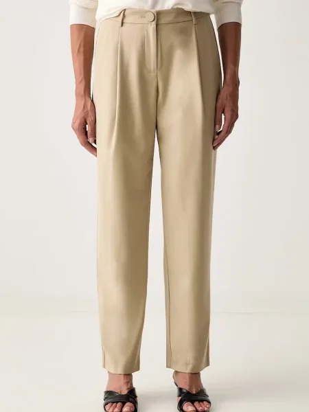 Armani Exchange pantaloni carrot pentru femei bej