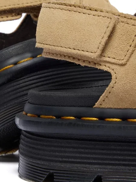 Замшевые босоножки Dr. Martens на платформе