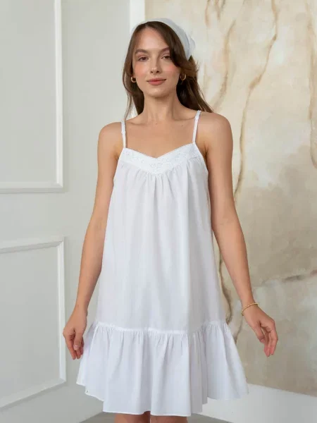 Короткая ночнушка біла