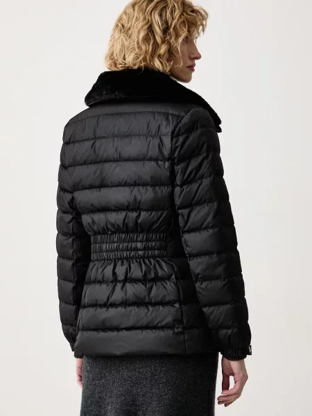 Satynowa kurtka puchowa Calvin Klein czarna