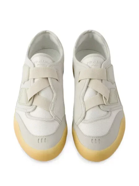Sneakerși Prada din piele