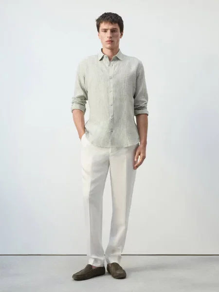 Koszula regular fit z lnu w paski khaki Mężczyzna XS MANGO MAN