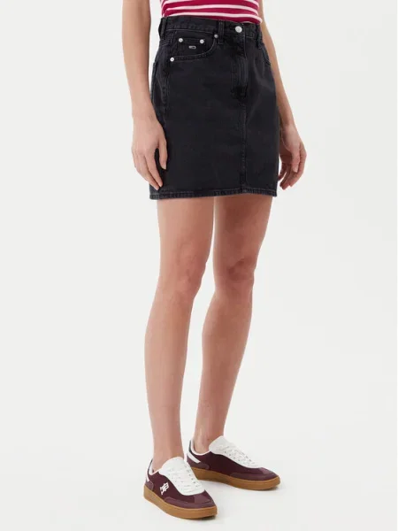 Tommy Jeans Džínsová sukňa Mom Fit čierna