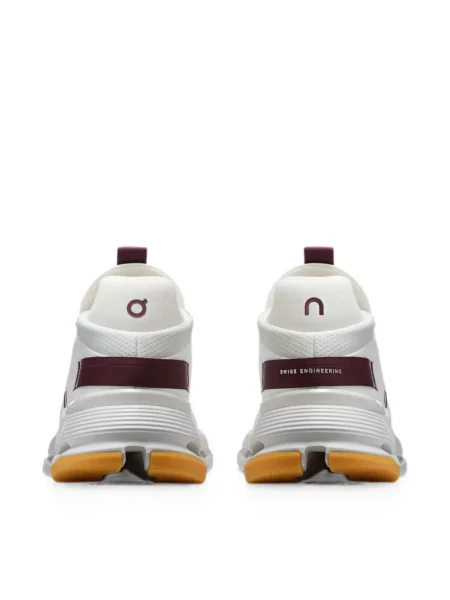 Sneakerși On alb