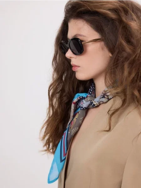 Reserved Ochelari de soare negru