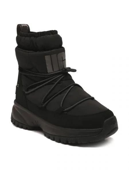 UGG Căptușite bocanci YOSE PUFFER MID cu adaos de lână negru