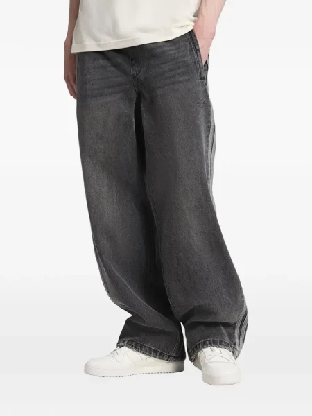 Krótka graficzny koszulka Adidas Campus z perforacją szara