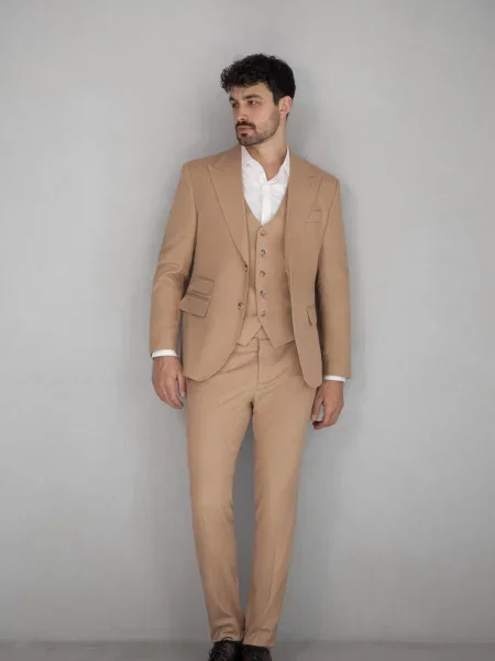 Шерстяной костюм Andreas Moskin в деловом стиле бежевый