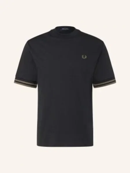 Fred Perry Tričko / olivová černá