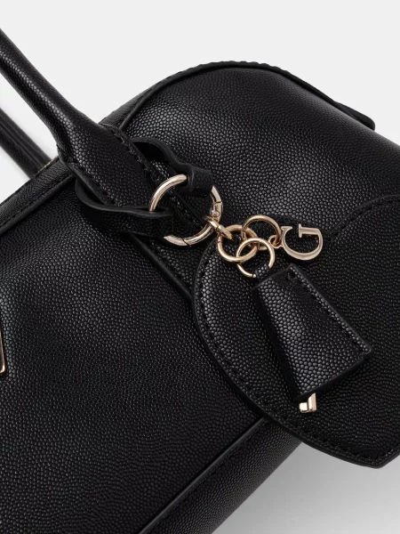 Кожаная сумка-багет Guess