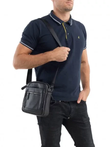 Кожаная сумка через плечо Royalbag черная