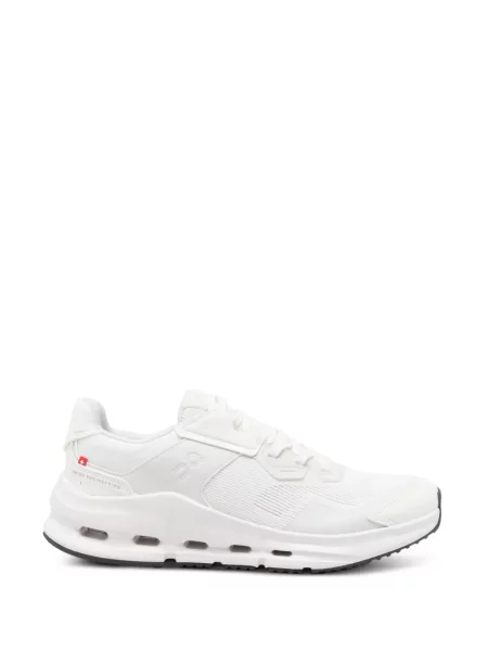 Sneakerși On alb