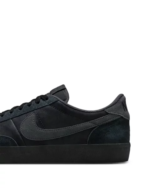 Sneakerși Nike Air Zoom cu imagine retro roz