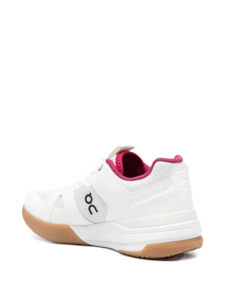Sneakerși On cu șireturi din dantelă alb