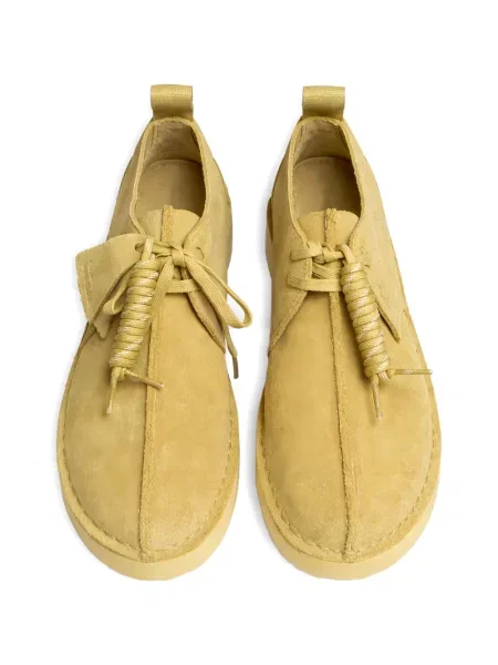 Botine Clarks Originals din piele de căprioară