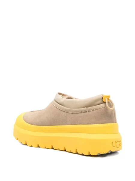 Sneakerși Ugg din piele de căprioară cu platformă slip-on