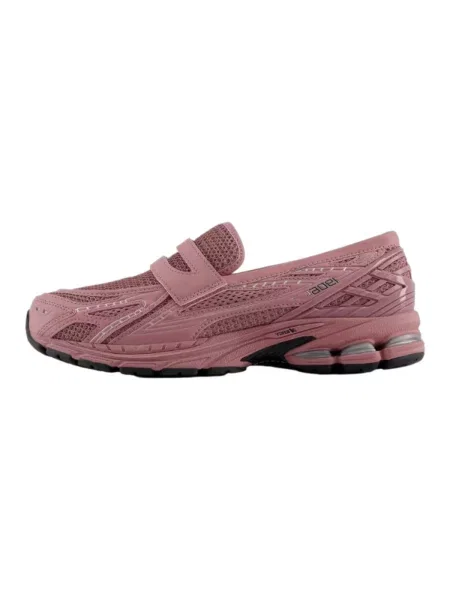 Pantofi New Balance roz
