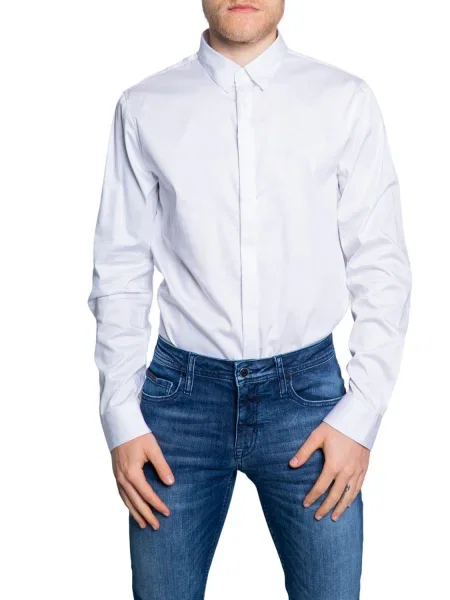 Риза Armani Exchange мъжка бяло с кройка по тялото класическа яка NOS синьо