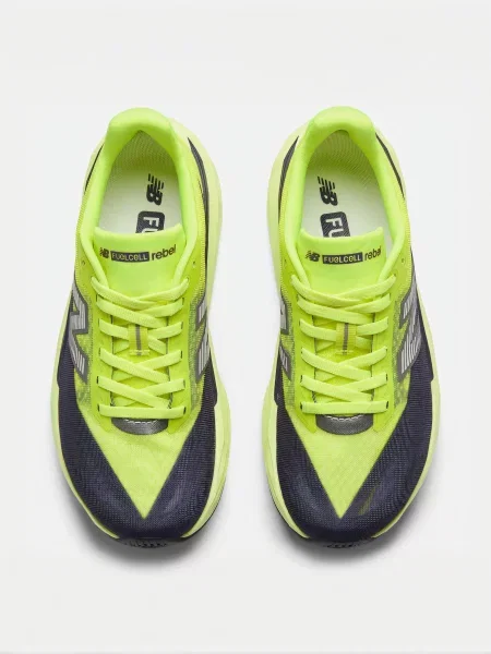 Кроссовки для бега New Balance FuelCell зеленые