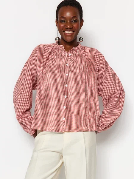 Cămașă Trendyol în carouri roz