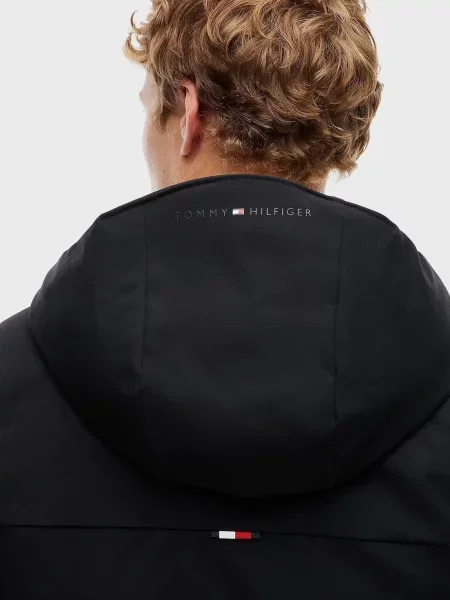 Куртка Tommy Hilfiger з капюшоном чорна