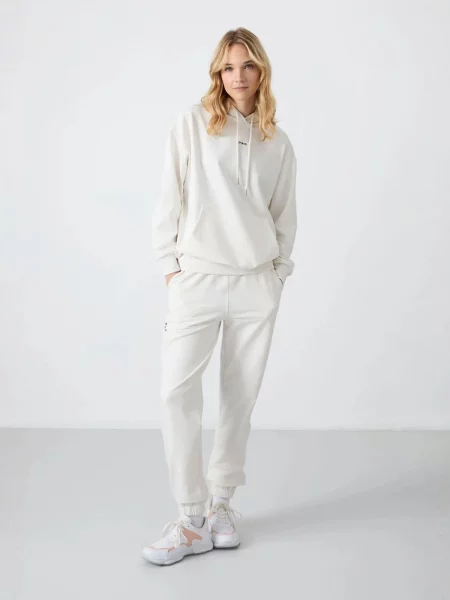 Tommy Life Jogging ruhák természetes fehér