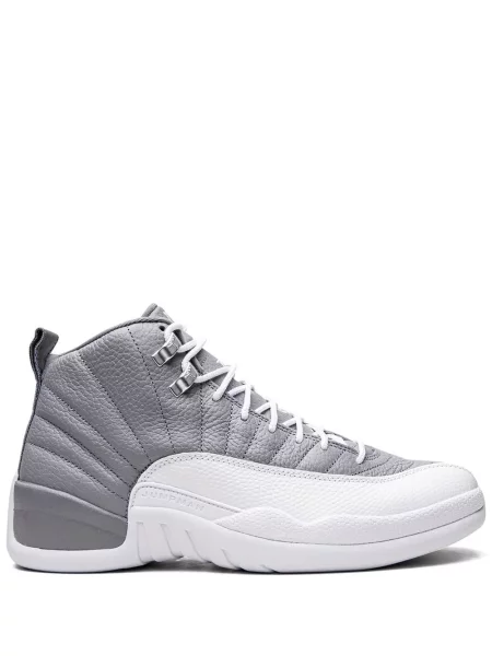 Sneakerși Jordan gri