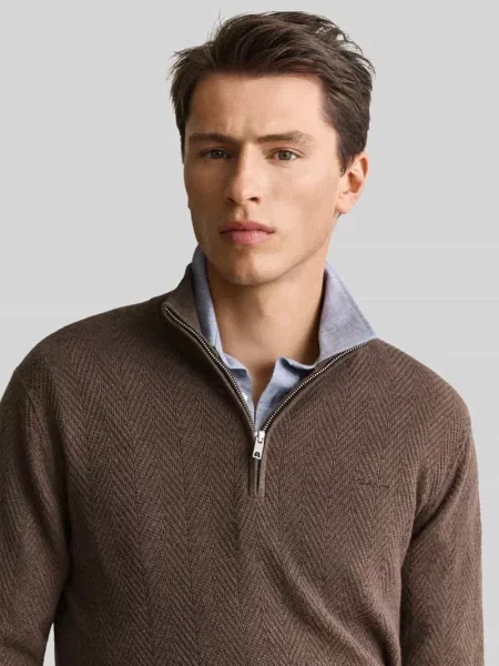 Sweter z golfem Gant brązowy
