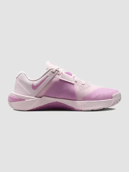 Повседневные кроссовки Nike Training розовые