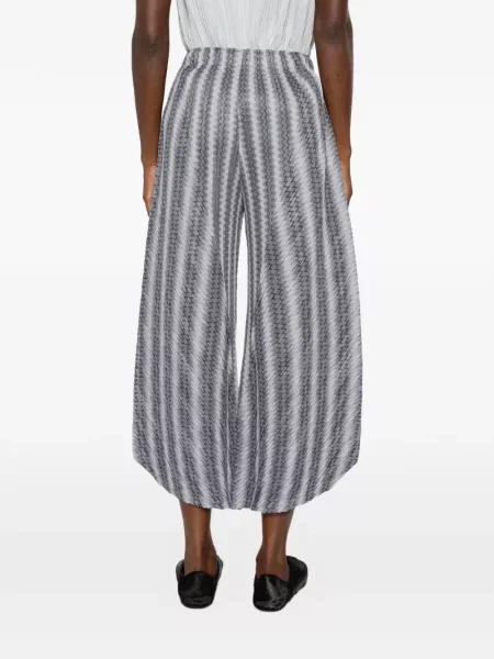 Raštuotos apkirptas kelnės Pleats Please Issey Miyake pilka