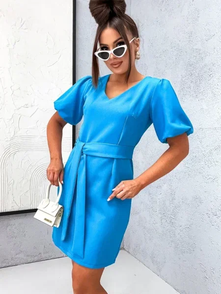 Mała sukienka mini Resti z dekoltem w serek z rękawami balonowymi biała