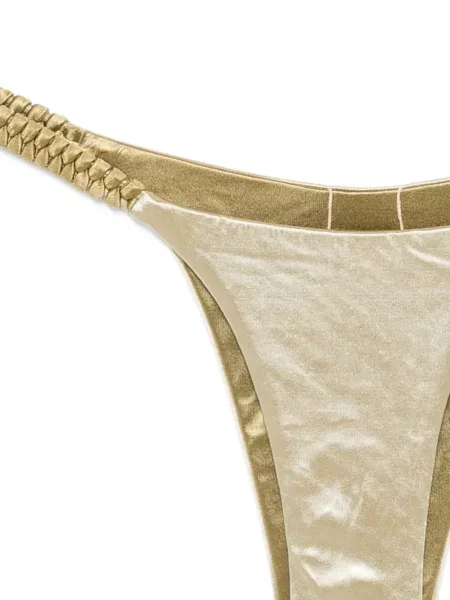 Bikini Isa Boulder