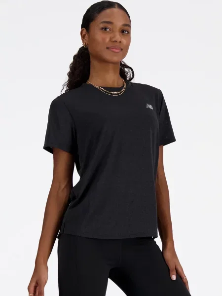 Футболка New Balance чорна